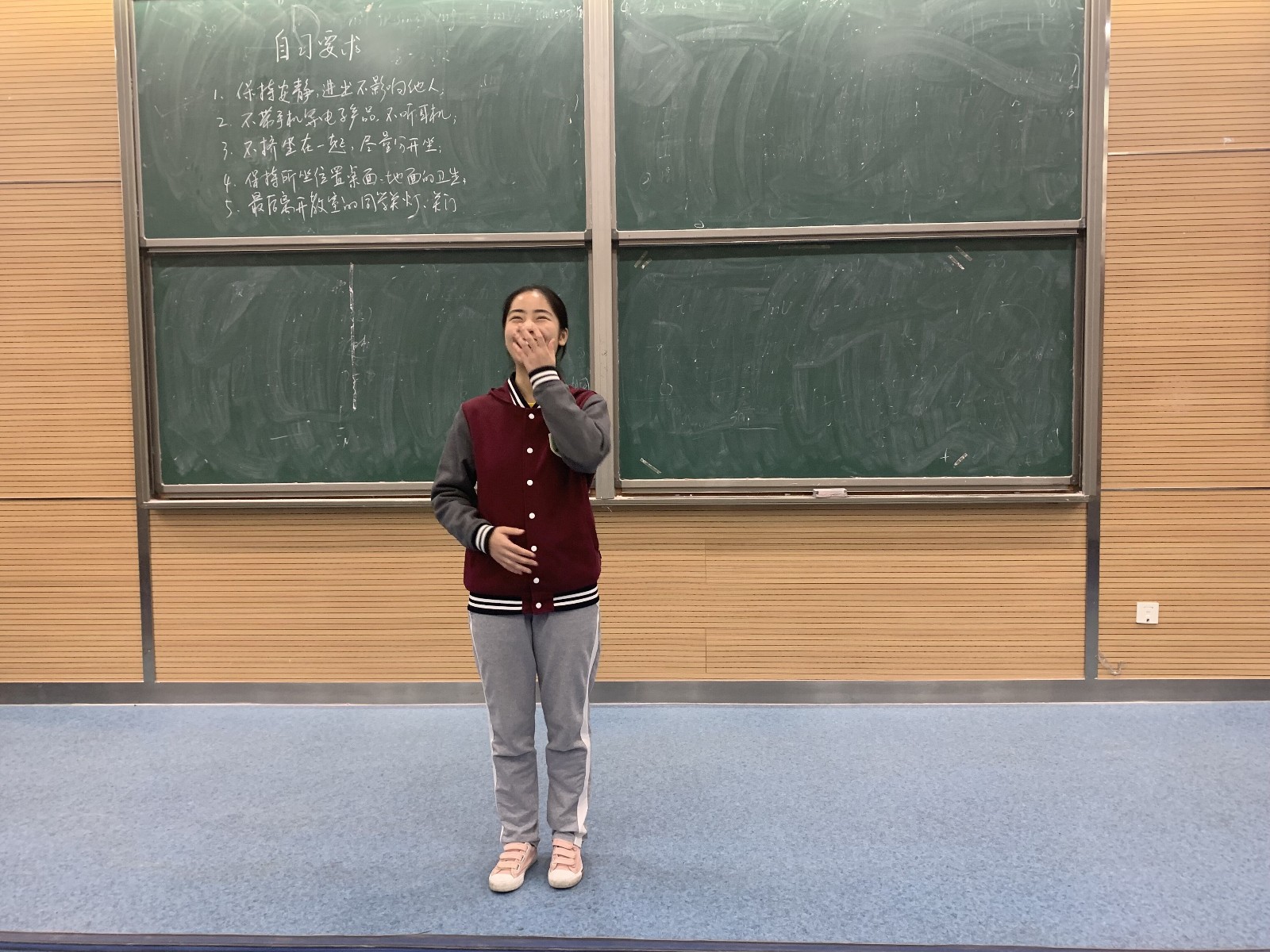 许天伊.jpg