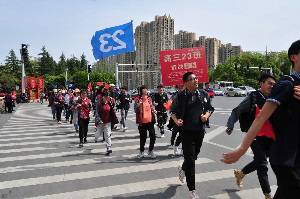 2021 合肥八中蜀山毅行 红歌 党史11.jpg