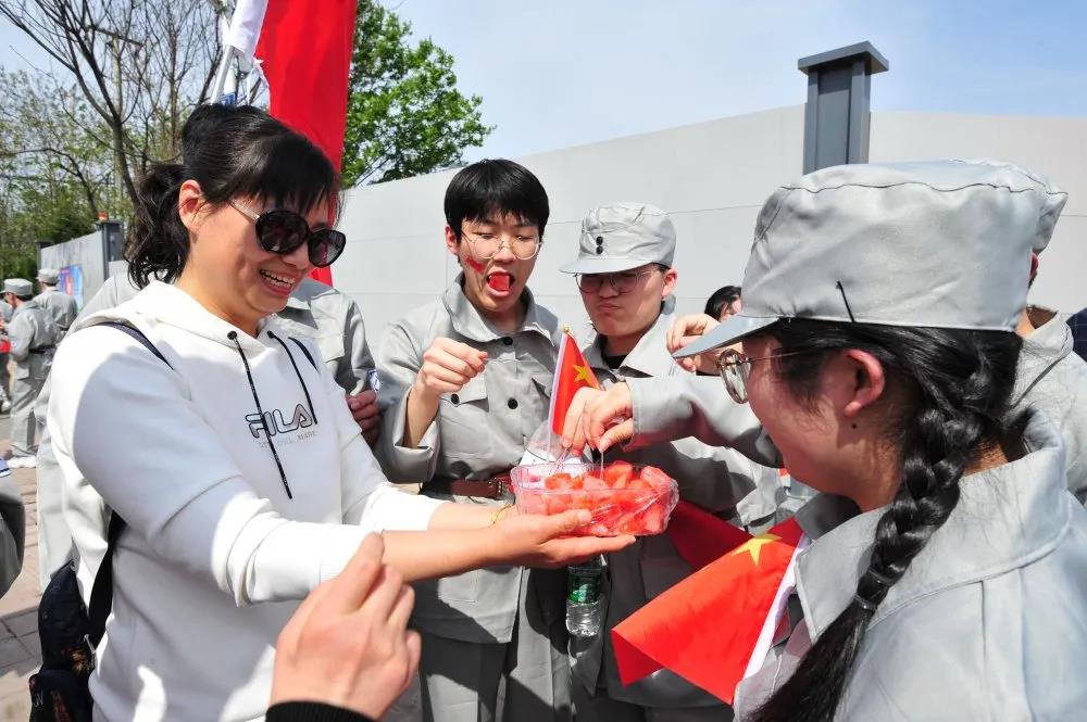 2021 合肥八中蜀山毅行 红歌 党史27.jpg