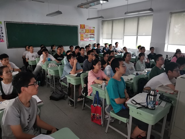 张晟 (2).jpg