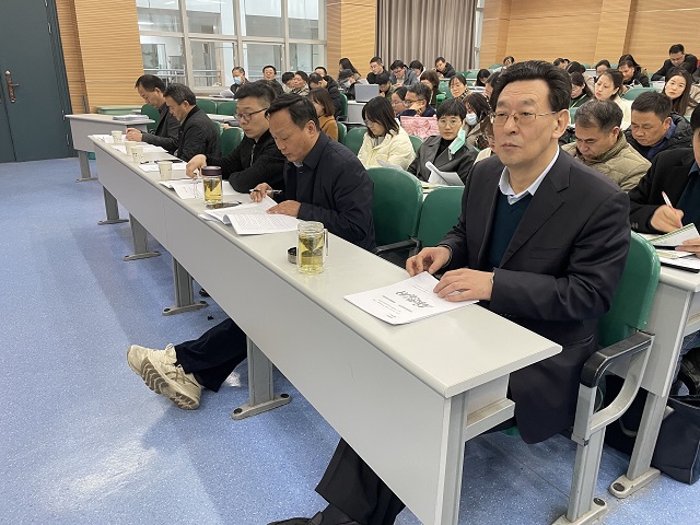 杨校.jpg