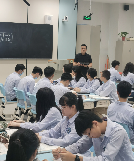 杨小川.png