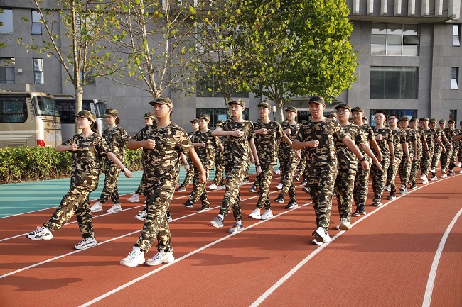21班正步.JPG