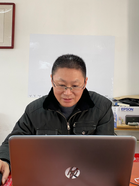 权昕.png