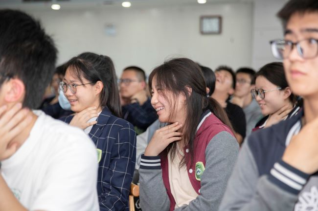 现场学生6.jpg