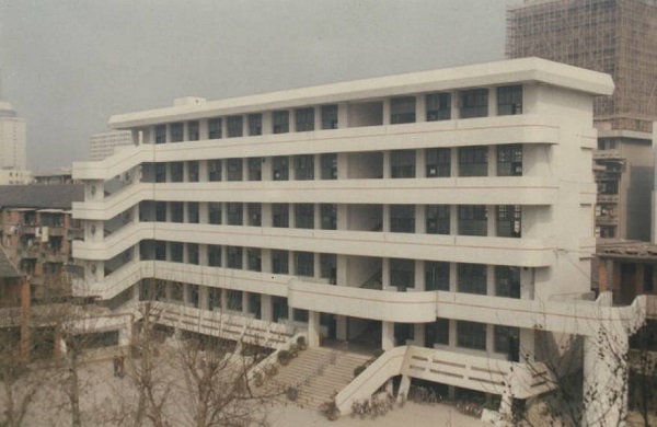 老校.jpg