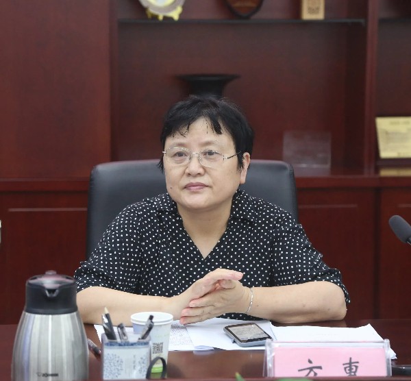 方惠发言2.JPG