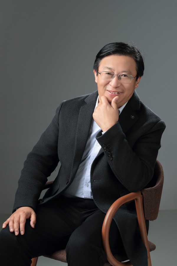 正高级教师甘政权.jpg